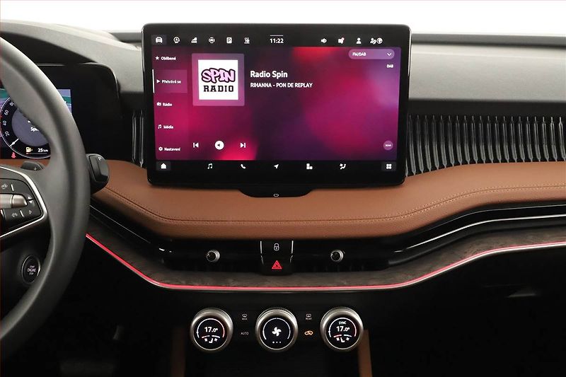 Škoda Superb (2025) 2.0 TSI, LAURIN&KLEMENT, DPH - fotka 9 z 21