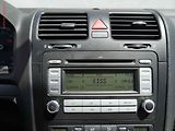 Volkswagen Golf (2006) 1.4TSi, Výhřev sed, temp - náhled 14