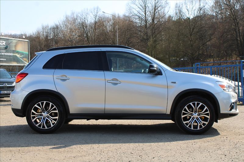 Mitsubishi ASX 1,6 MIVEC  KEYLESS,EDITION+ - fotka 4 z 40