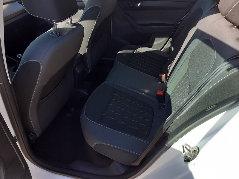 Škoda Fabia (2021) KOMBI 1.0 TSi STYLE - fotka 22 z 36