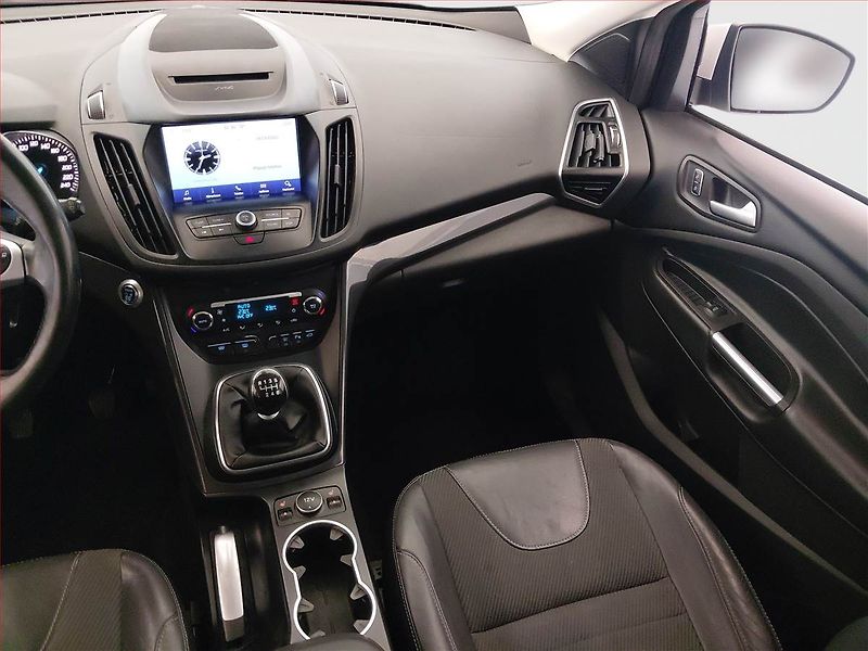 Ford Kuga (2014) 2.0 TDCi, 4X4, Xenony - fotka 8 z 18
