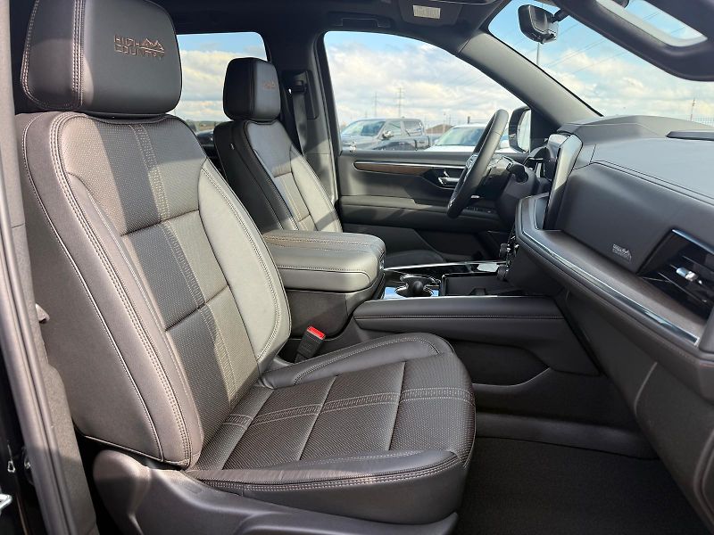 Chevrolet Tahoe (2026) HIGH COUNTRY 6.2l EcoTec3 V8 - fotka 6 z 13