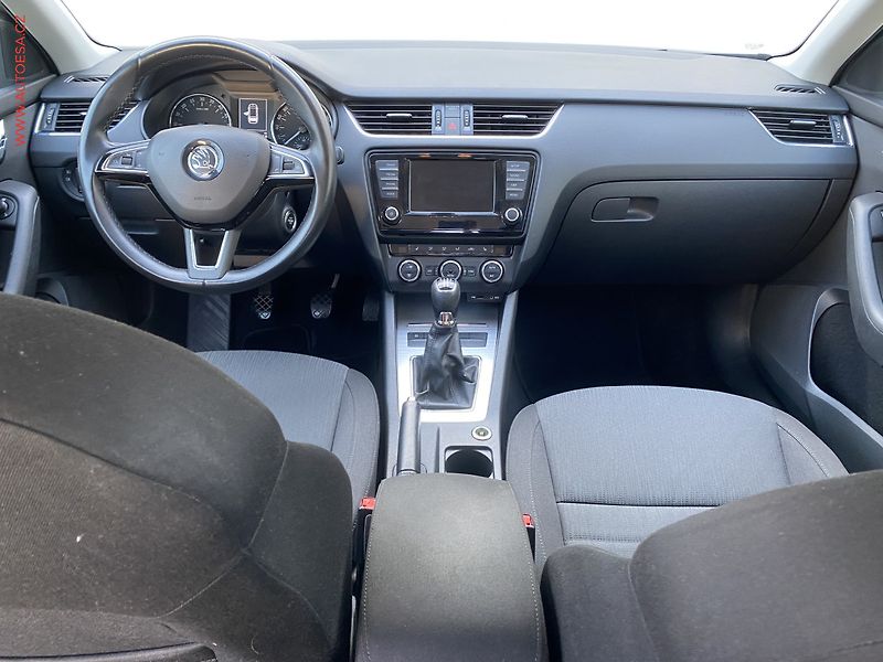 Škoda Octavia (2016) 1.6TDi, 1.maj,ČR, AC, park - fotka 8 z 17