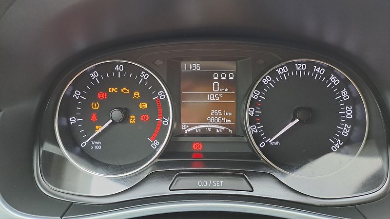 Škoda Fabia 1.0 TSI70 Ambiente+ - fotka 21 z 27