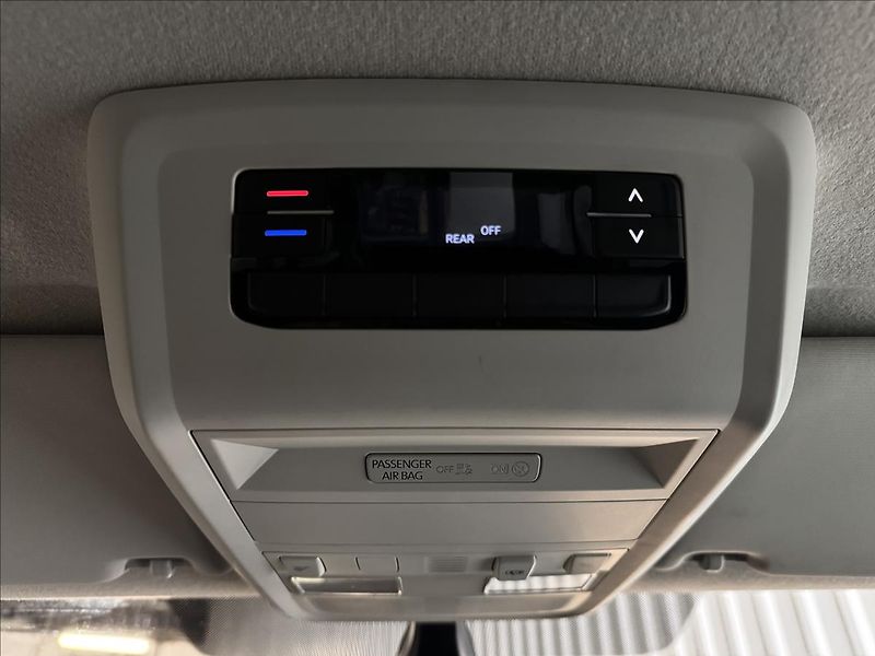 Volkswagen Transporter 2.0TDI KOMBI H3 LONG NEZ-TOP - fotka 26 z 37