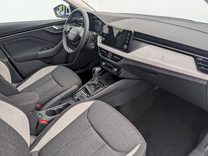 Škoda Scala (2025) 1,0 TSI / 85 kW DSG Top Select - fotka 10 z 29
