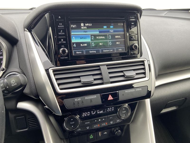 Mitsubishi Eclipse Cross 1.5 T-MIVEC 120kW Intense - fotka 16 z 21