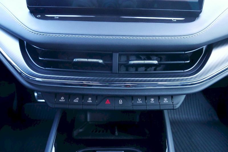 Škoda Enyaq (2024) 85x (82 kWh) 210 kW Sportline - fotka 22 z 33