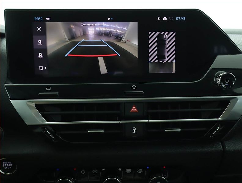 Citroën C4 X (2023) 1.2 PureTech, Automat, ČR - fotka 15 z 16
