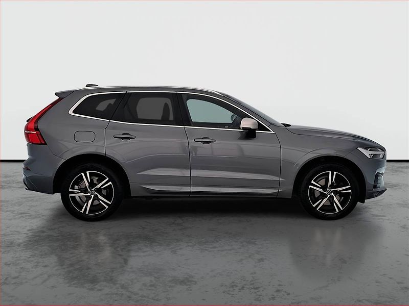 Volvo XC60 (2017) R-Design D4 AWD - fotka 6 z 24