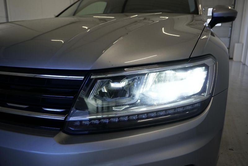 Volkswagen Tiguan (2016) 2.0TDi - 140 kW HIGHLINE 4x4 - fotka 9 z 31