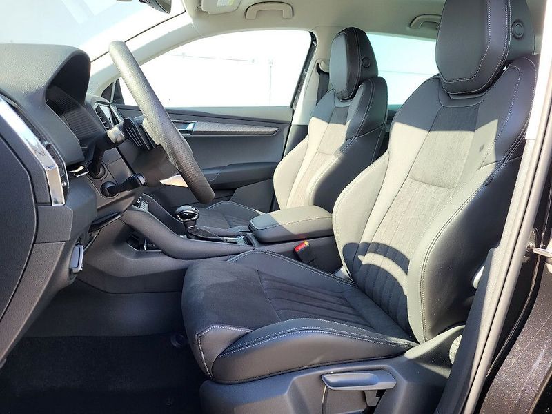 Škoda Karoq Dynamic 1,5TSI 110kW - fotka 8 z 30