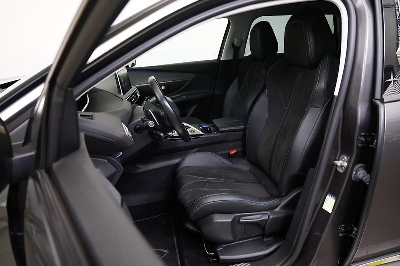 Peugeot 5008 - fotka 5 z 6