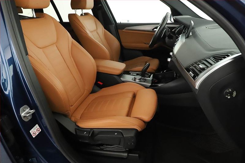 BMW X3 (2018) Luxury line xDrive20d - fotka 7 z 20