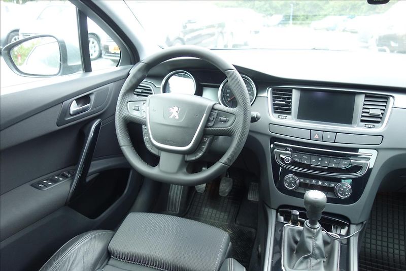 Peugeot 508 2,0 BHDi 110KW,ČR,S&S ALLURE. - fotka 22 z 36