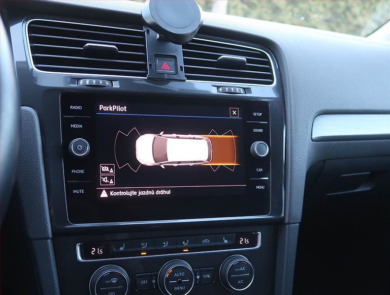 Volkswagen Golf (2018) 1.6 TDI, Automat, Tempomat - fotka 18 z 18