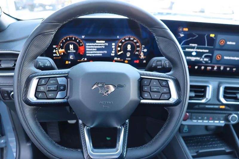 Ford Mustang (2026) 5.0 MagneRide GT-Styling - fotka 15 z 28