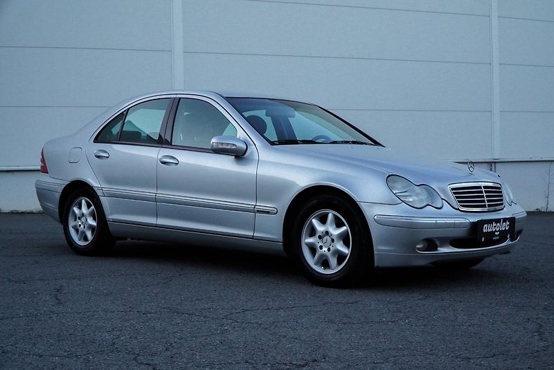 Mercedes-Benz 220 220 CDi ELEGANCE - fotka 3 z 23