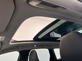 Volvo XC60 B5 AWD Plus Dark-REZERVACE - náhled 43