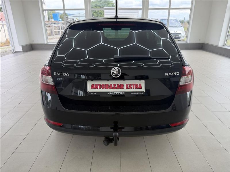 Škoda Rapid 1,2 TSI, Climatronic, CarPlay - fotka 6 z 26
