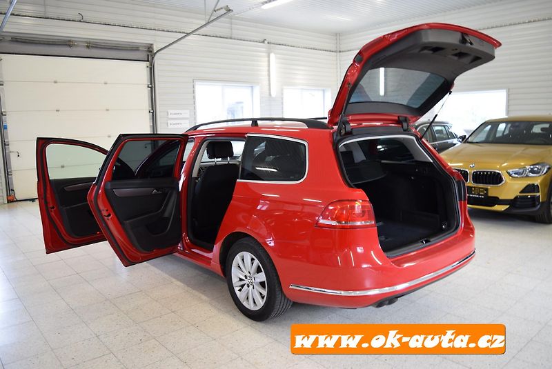 Volkswagen Passat 2.0 TDI DSG PRAVIDELNÝ SERRVIS - fotka 20 z 45