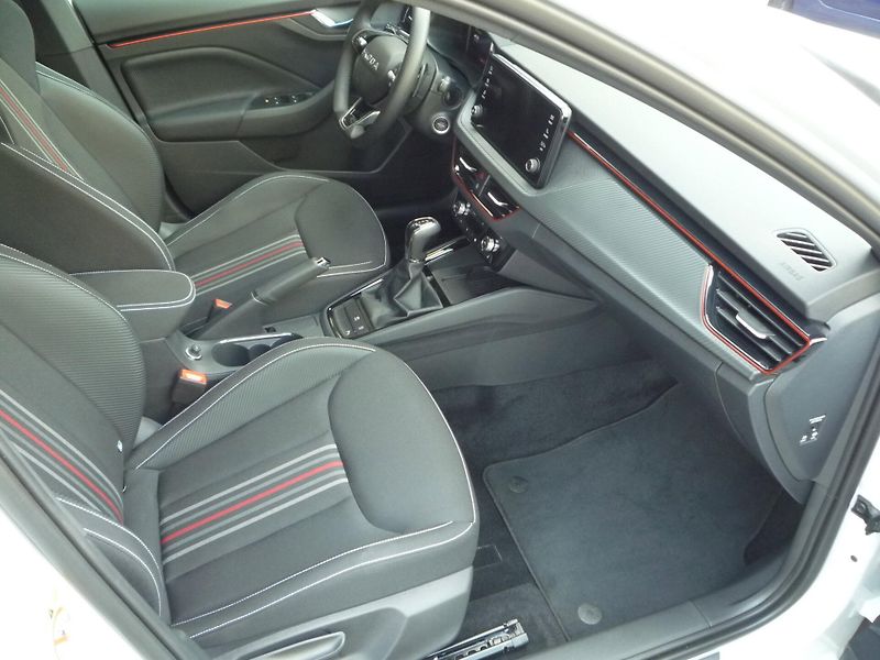 Škoda Scala (2025) 1,0TSi 85kW DSG MONTE CARLO - fotka 18 z 24