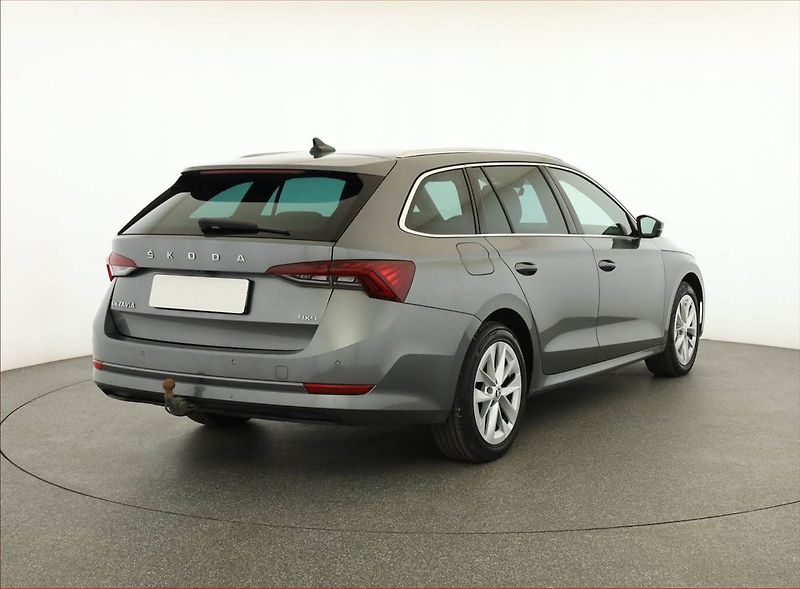 Škoda Octavia (2023) Style 2.0 TDI, 4X4, Automat - fotka 5 z 17