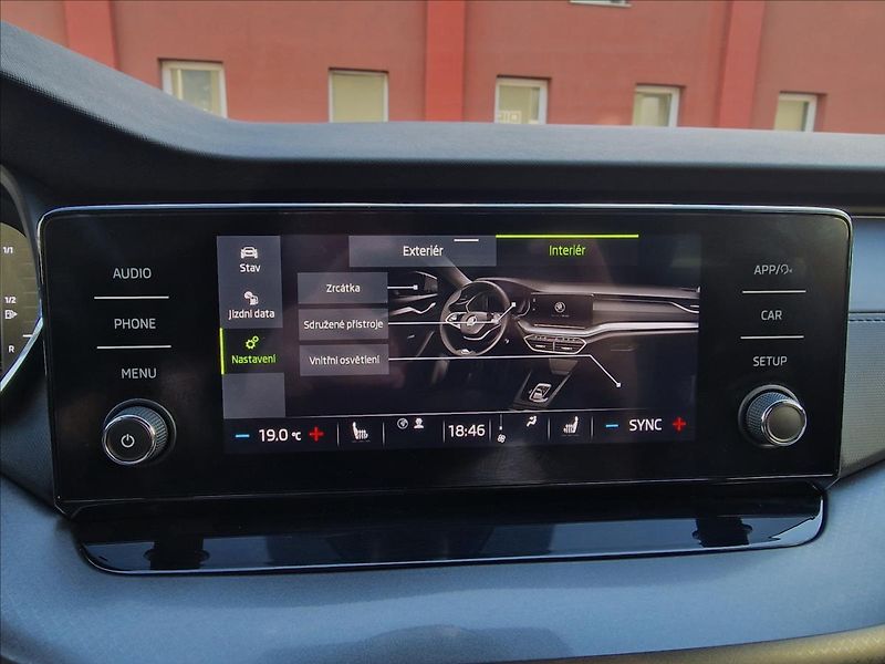 Škoda Octavia 2.0TDI DSG Ambition,ČR,1.Maj. - fotka 29 z 50