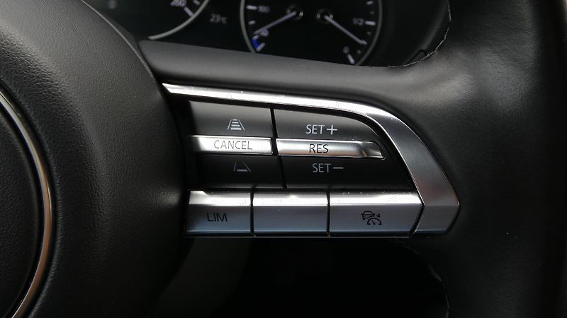 Mazda 3 2.0 e-Skyactiv Prime-Line - fotka 12 z 22