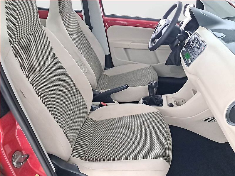 Škoda Citigo (2012) 1.0 MPI - fotka 9 z 15