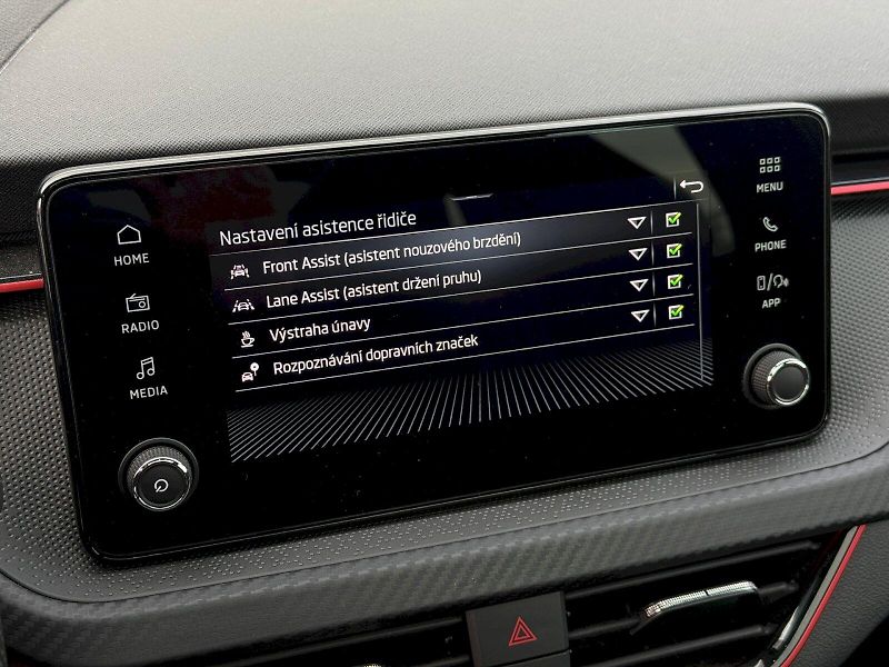 Škoda Kamiq (2024) 1.0 TSI 85 kW Monte Carlo - fotka 19 z 22