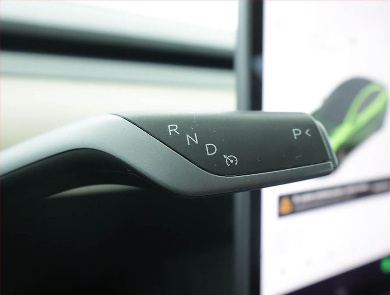 Tesla Model 3 (2021) Long Range 4WD 74kWh, SoH 88% - fotka 13 z 20
