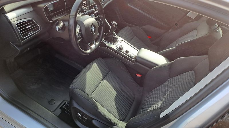 Renault Talisman 1.6 DCI Energy CZ - fotka 18 z 29