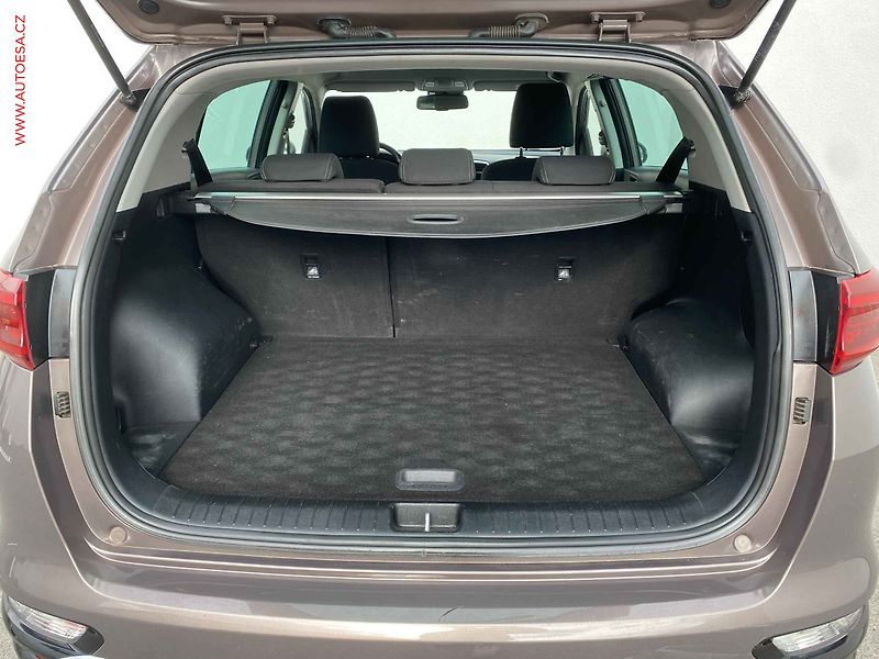 Kia Sportage (2020) 1.6 CRDi 4x4, ČR, TOP, LED - fotka 7 z 17