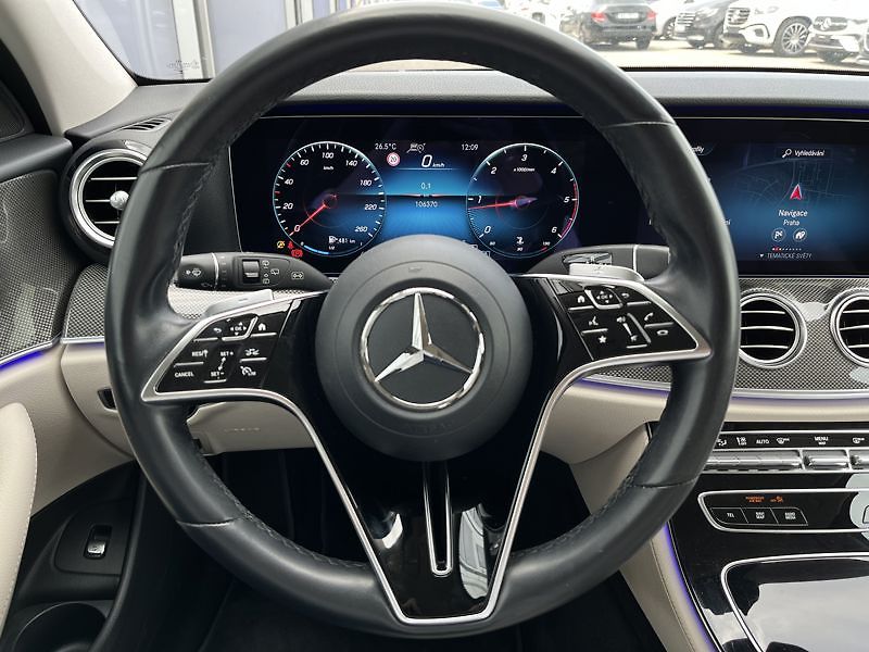 Mercedes-Benz Třídy E E-Třída 220 d 4MATIC All-Terra - fotka 11 z 21