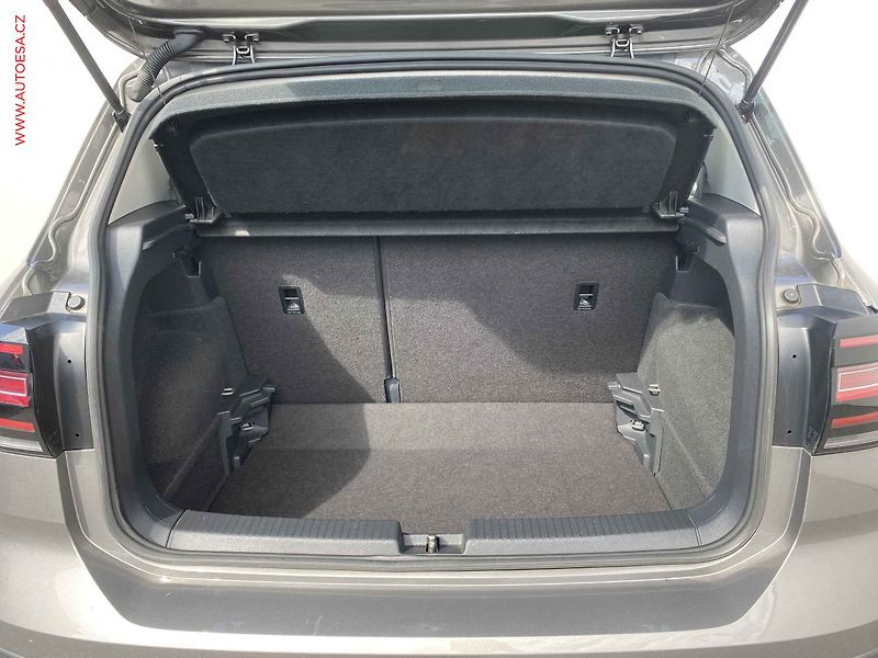 Volkswagen T-Cross (2019) 1.0 TSi, 1.maj,ČR, DSG - fotka 7 z 18