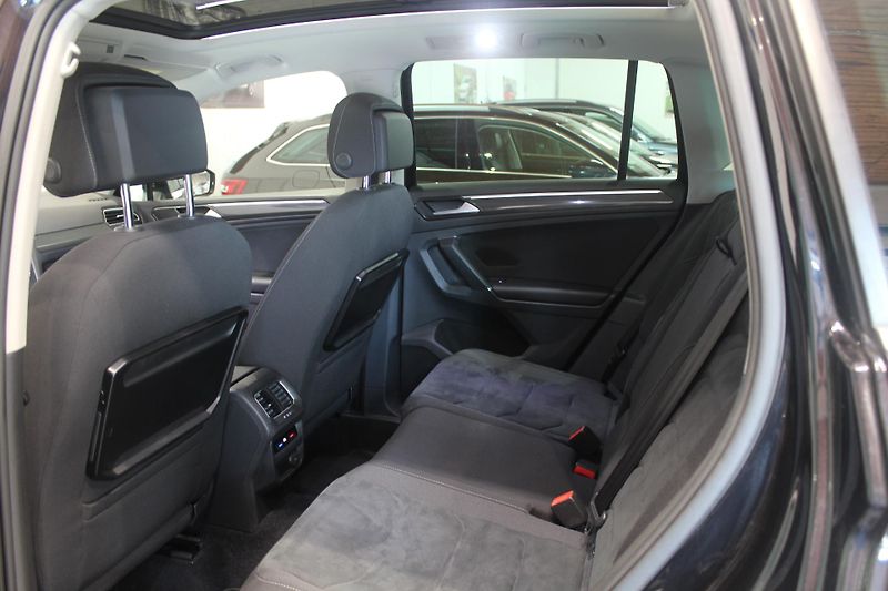 Volkswagen Tiguan (2017) 2.0TDI 110kW R-Line FULL LED - fotka 18 z 39