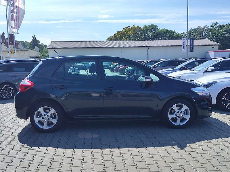 Toyota Auris 1.6 Valvematic/97kW Terra Cool - fotka 4 z 22