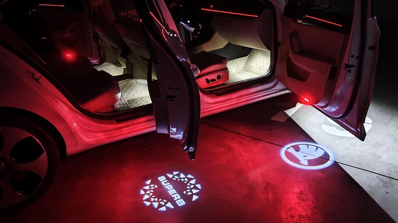 Škoda Superb (2016) L&K 4x4 Reálná plná výbava, ČR - fotka 15 z 17