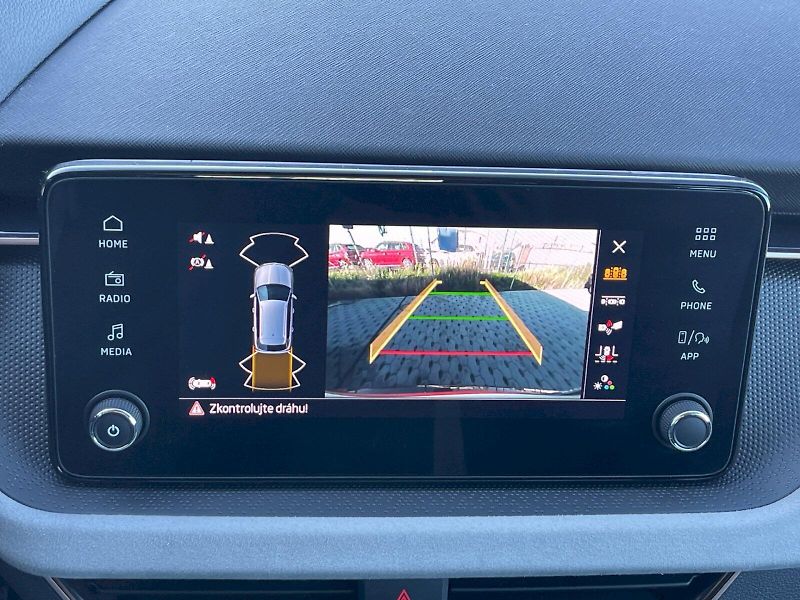 Škoda Kamiq (2025) 1.0 TSI 85 kW Top Selection - fotka 15 z 32