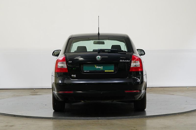 Škoda Octavia - fotka 6 z 23