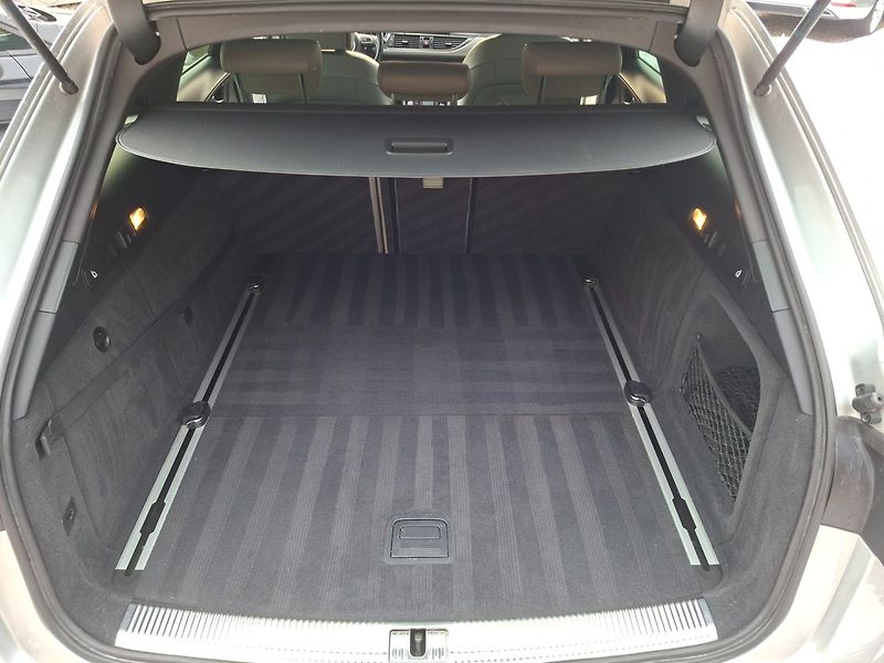 Audi A6 Allroad (2014) 3.0TDI 150kW S-TRONIC -VÝBAVA - fotka 40 z 47