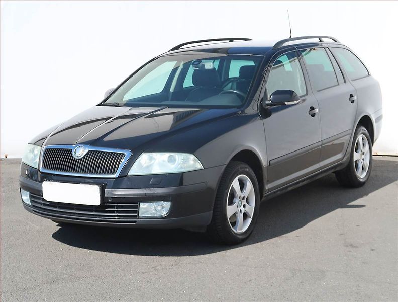 Škoda Octavia (2007) Elegance 2.0 TDI, 4X4 - fotka 2 z 19
