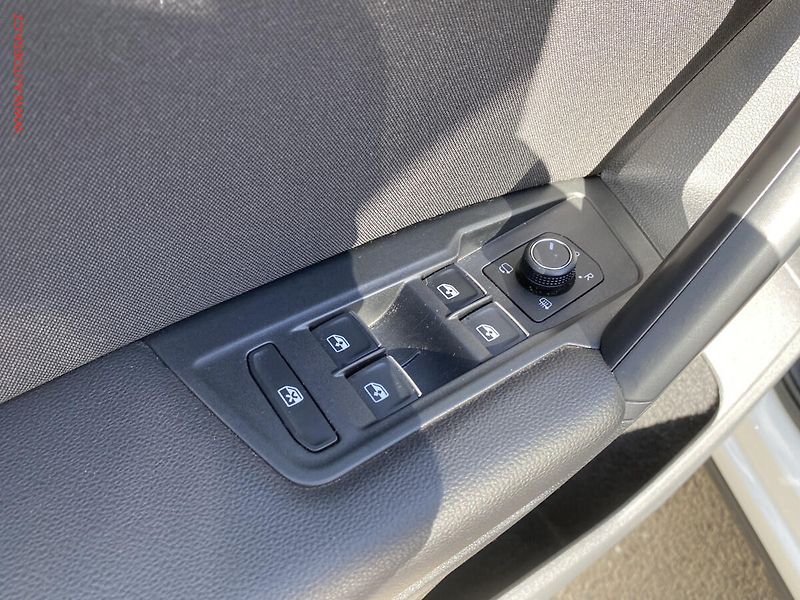 Volkswagen Tiguan (2019) 2.0 TDi, Highline, LED - fotka 13 z 18