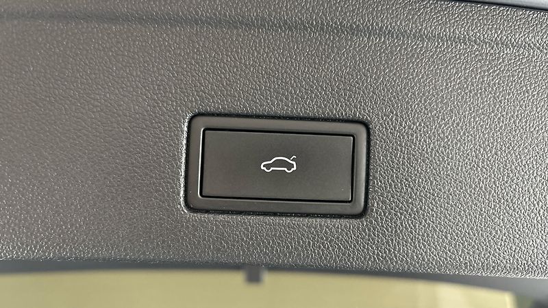 Volkswagen Touareg 3.0 TDI Tiptronic - fotka 21 z 30