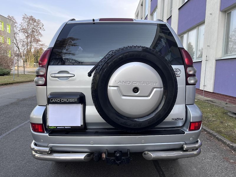 Toyota Land Cruiser 120 3,0D 4WD/automat 8-míst/ČR - fotka 4 z 39