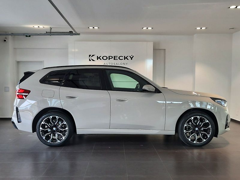 BMW X3 (2025) xDrive 20d M Sport - fotka 5 z 16