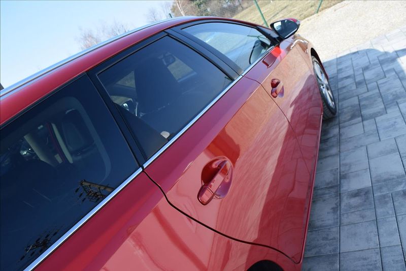 Toyota Auris 1,2 i 85KW XENONY AUTOMAT ALU - fotka 10 z 55