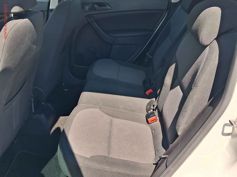 Škoda Yeti (2011) 1.2 TSi, DSG - fotka 10 z 18