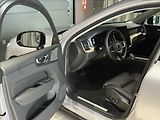 Volvo XC60 (2026) 2,0 B5  Plus Dark - náhled 10